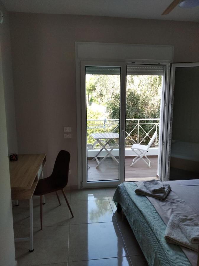Cozy Villa Vita Lagonisi Kalivia Thorikou ภายนอก รูปภาพ